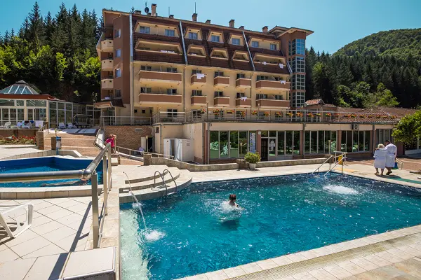 Prevoz pacijenata do banje Lukovska Banja: udobnost i sigurnost